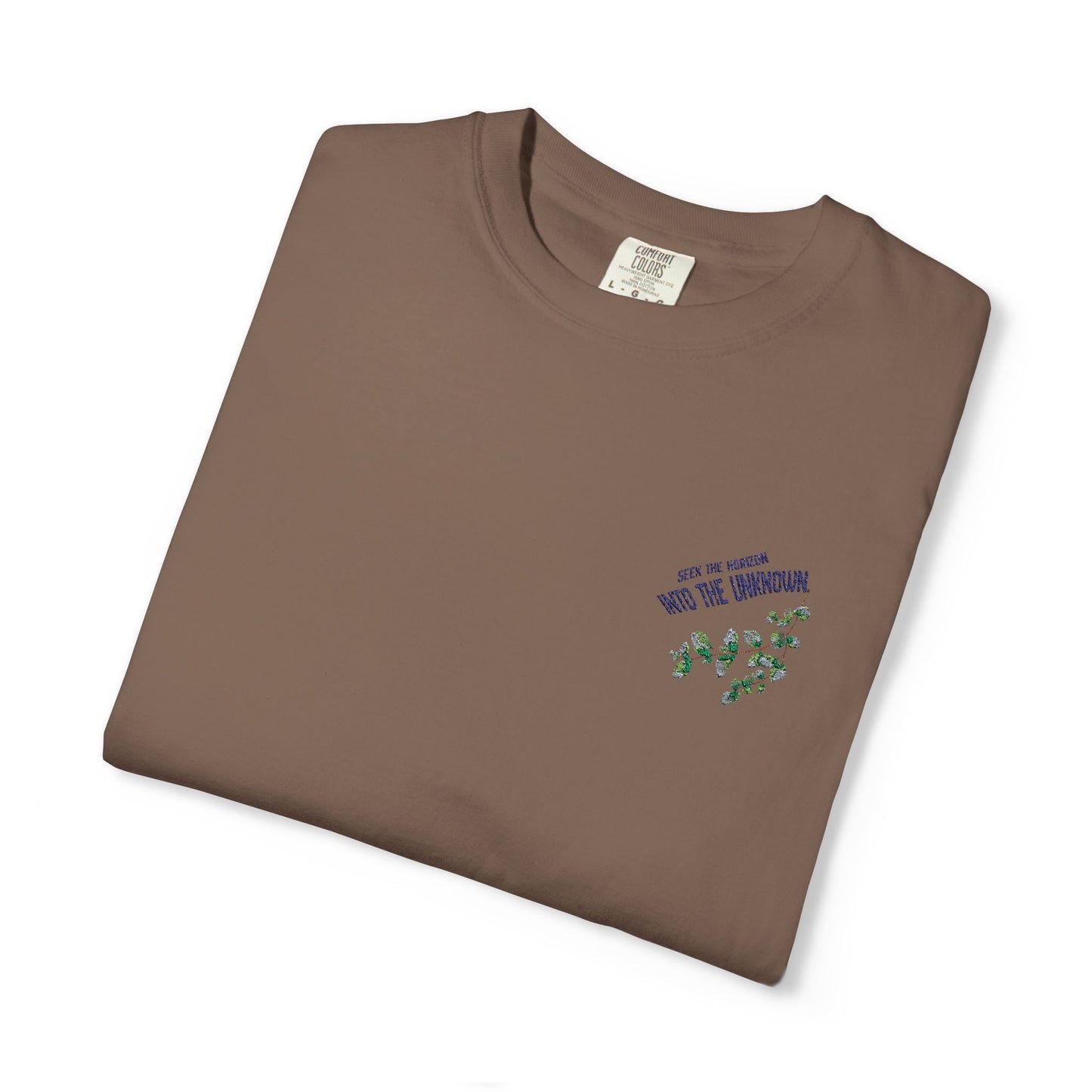 Men’s Outdoor Autumn Leaves Seek the Horizon T-shirt