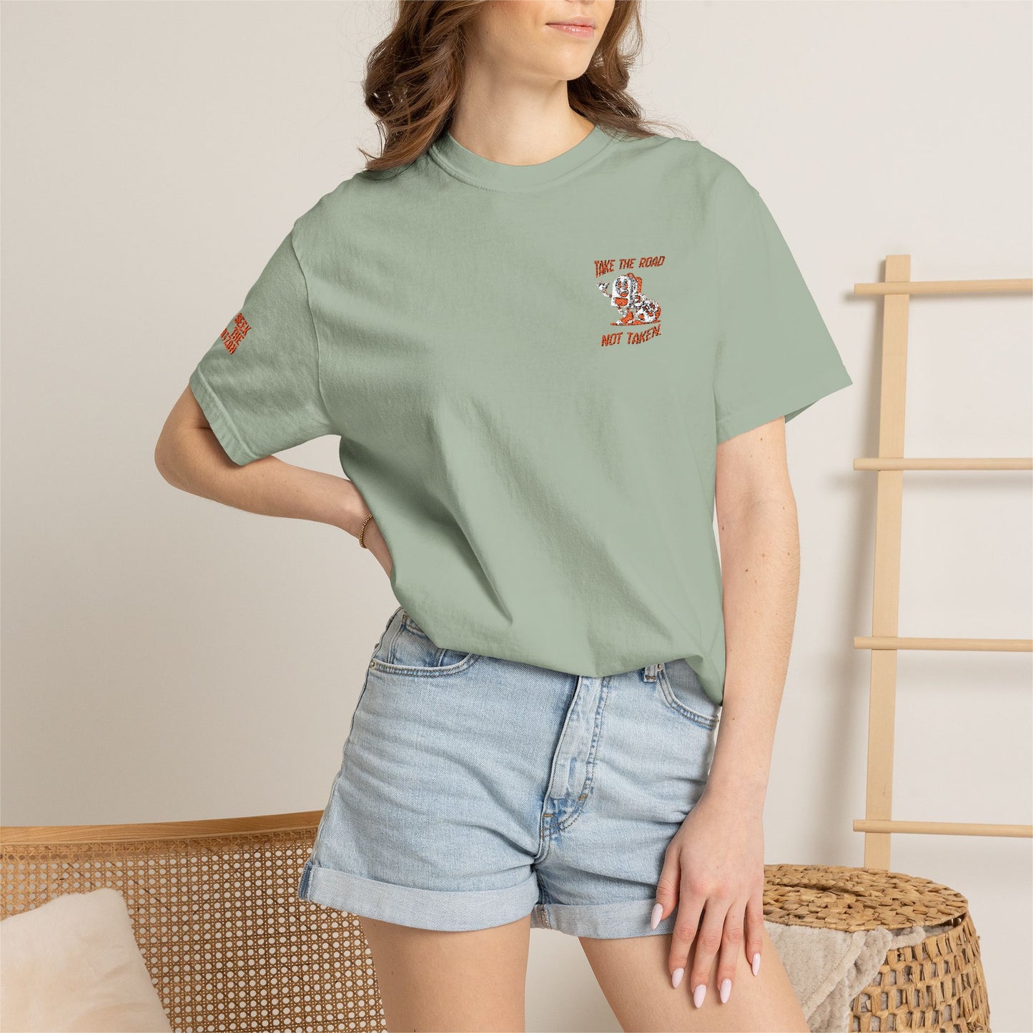 Men’s Outdoor Globe's Inspiration Take The Road Not Taken Seek the Horizon T-shirt