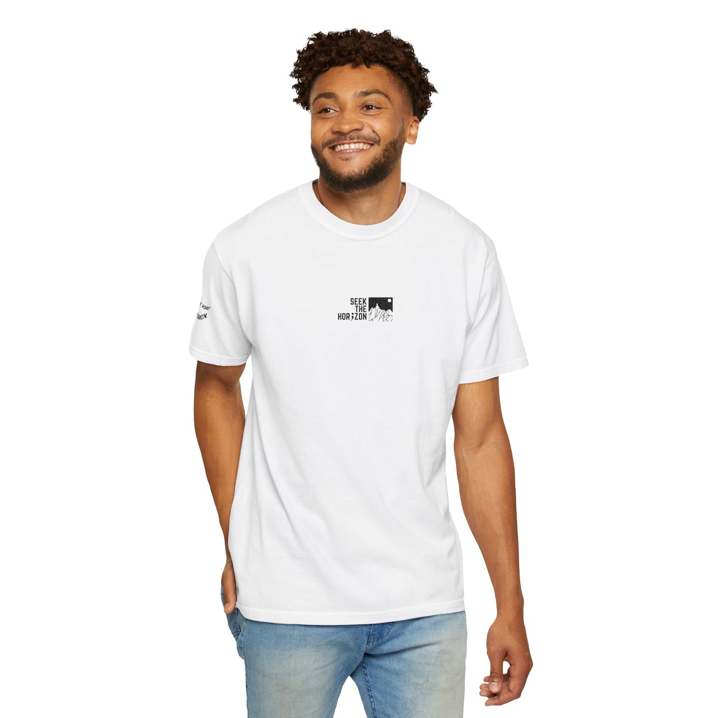 Men’s Take the Road Not Taken Outdoor Seek the Horizon T-shirt