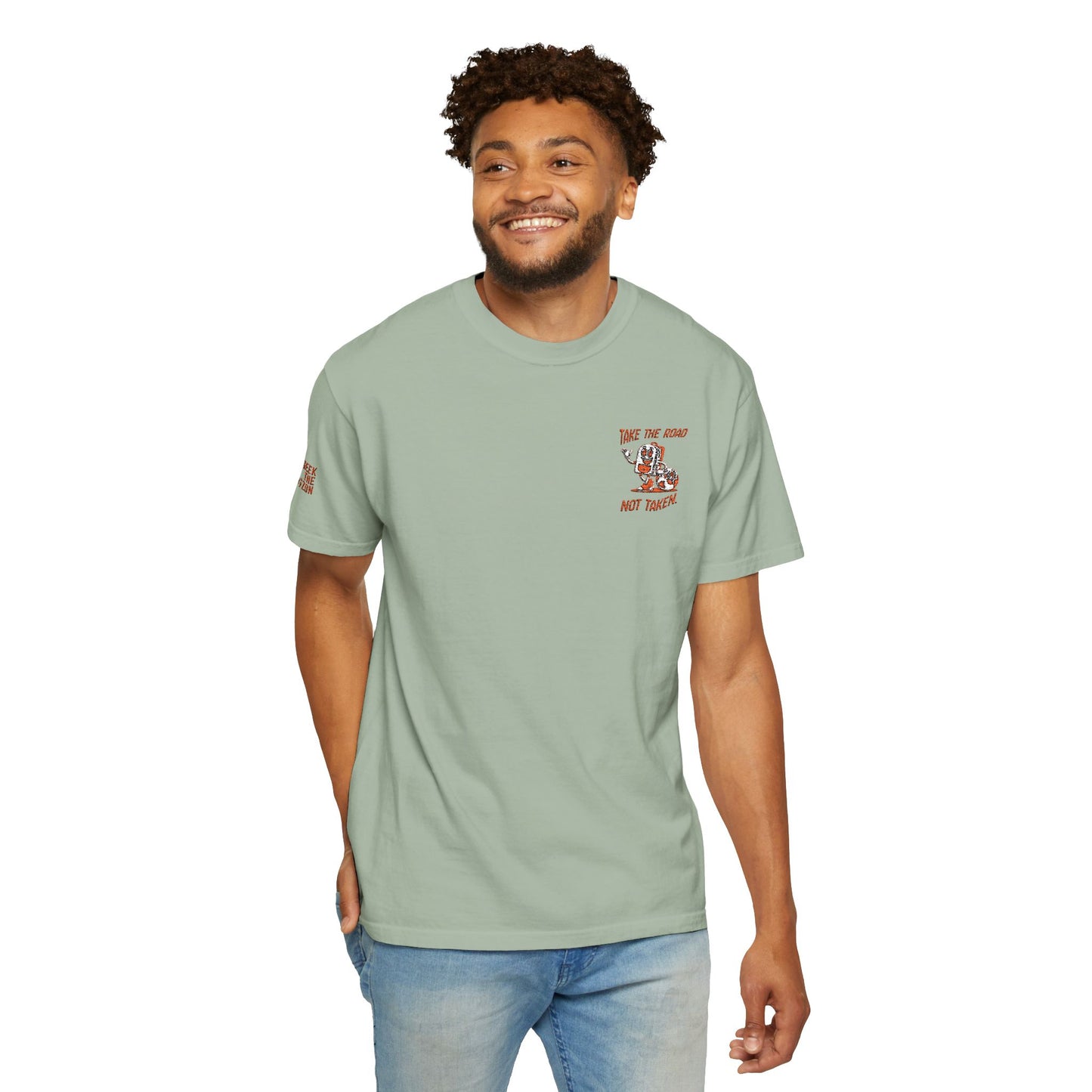 Men’s Outdoor Globe's Inspiration Take The Road Not Taken Seek the Horizon T-shirt