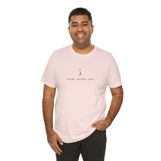 'Explore. Discover. Dive.' Seek the Horizon Unisex Jersey Cotton Short-Sleeve Travel Diving T-Shirt