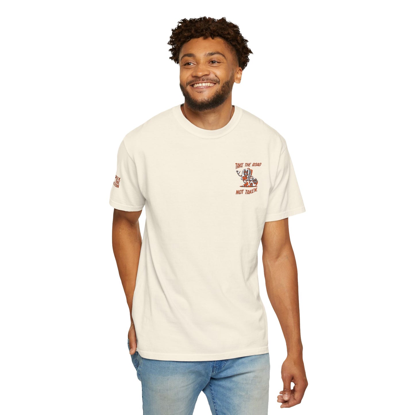 Men’s Outdoor Globe's Inspiration Take The Road Not Taken Seek the Horizon T-shirt