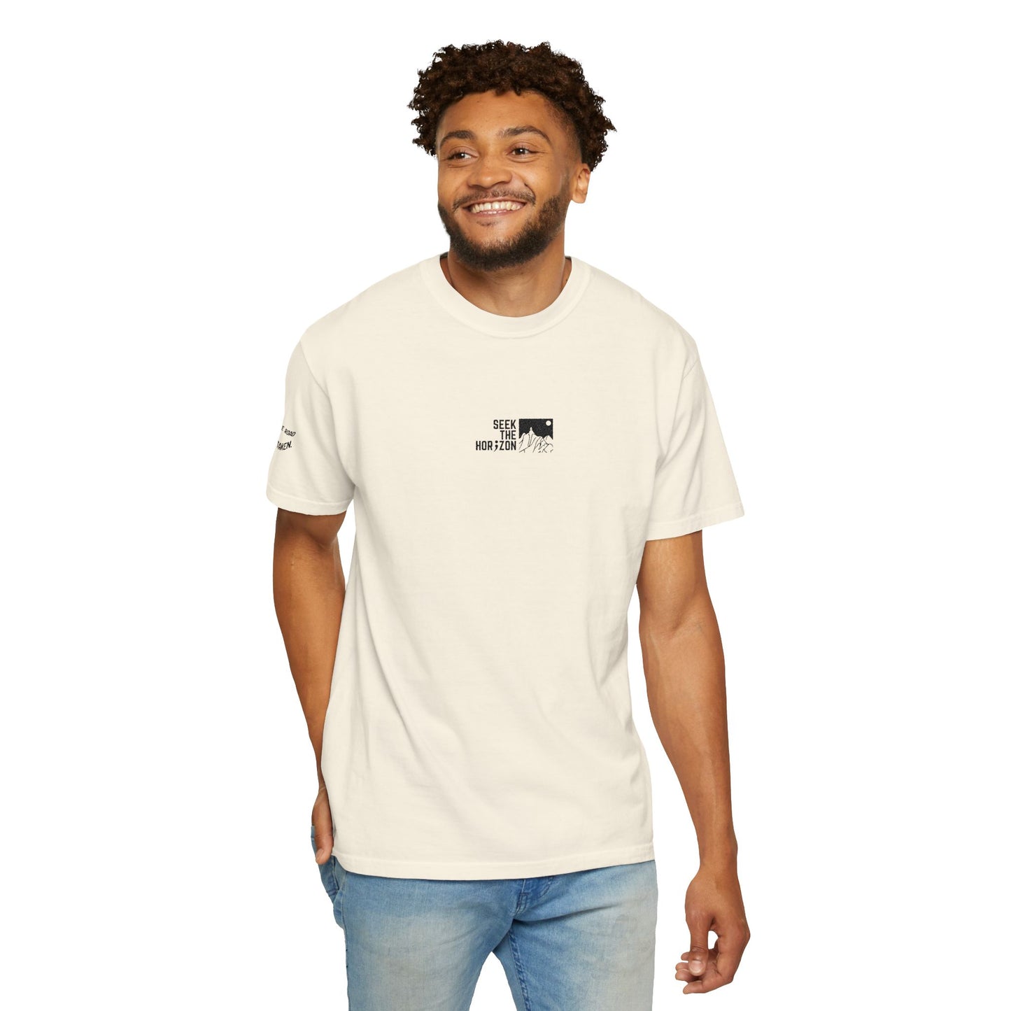 Men’s Take the Road Not Taken Outdoor Seek the Horizon T-shirt